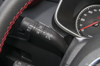 2017款名爵ZS 1.0T 16T自动尊享版