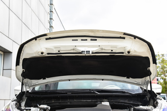 2015款楼兰 2.5L自动XV RES Plus两驱豪雅版