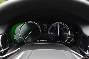 2018款宝马7系740Li 3.0T自动领先型M运动套装