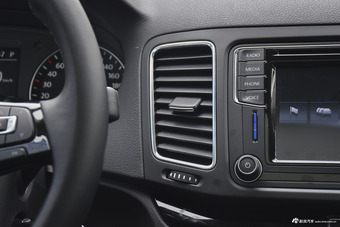 2017款夏朗2.0T自动旗舰型7座