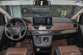 2016款上汽大通G10  2.0T自动豪华行政版图片