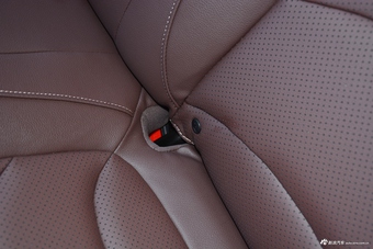 2017款宝骏560 1.5T DCT旗舰型7座