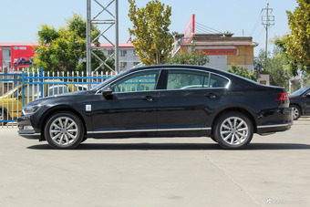 2018款迈腾1.8T自动330TSI DSG领先型