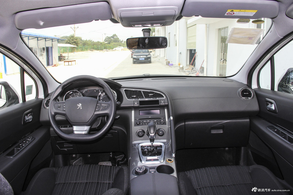 2016款标致3008 1.6THP自动经典版