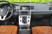 2017款沃尔沃S60L 1.5T自动T3智进版