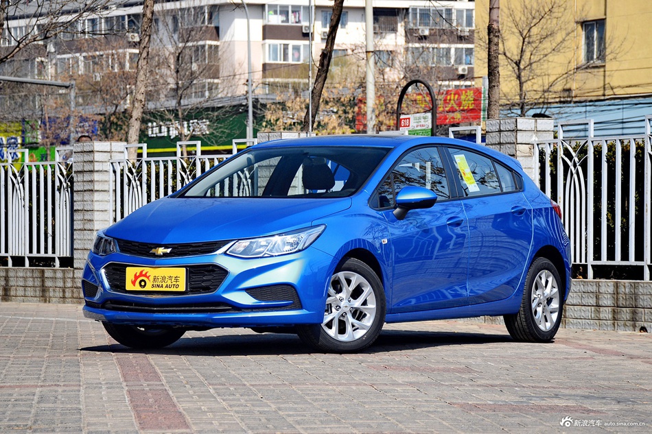 2017款科鲁兹两厢1.5L 自动先锋天窗版