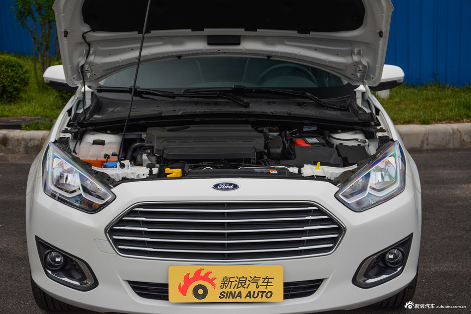 2017款福睿斯幸福版1.5L自动时尚型