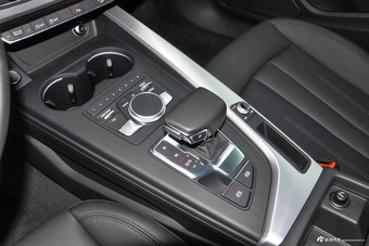 2017款奥迪A4 allroad 2.0T自动 45TFSI quattro时尚型