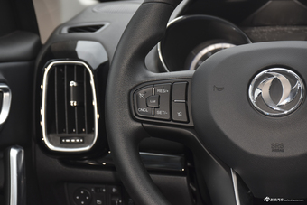 2017款风神AX4 1.6L手动潮尚型