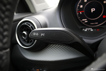 2018款奥迪Q2L 豪华致雅型35TFSI