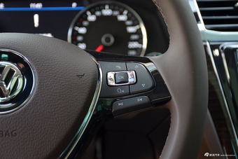 2016款大众辉昂 2.0T 自动380TSI 两驱至尊版
