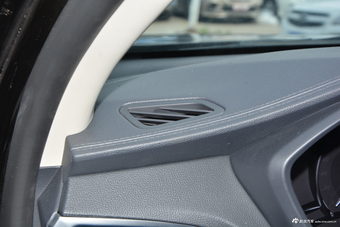 2017上汽大通D90 2.0T自动两驱水星