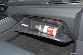 2017上汽大通D90 2.0T自动四驱北极星