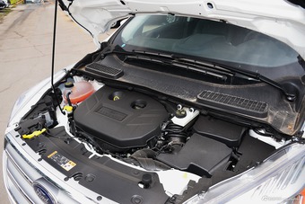 2017款翼虎2.0T自动四驱豪翼型EcoBoost 245 珍珠白