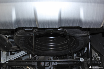 2016款长安CX70 1.6L手动运动型