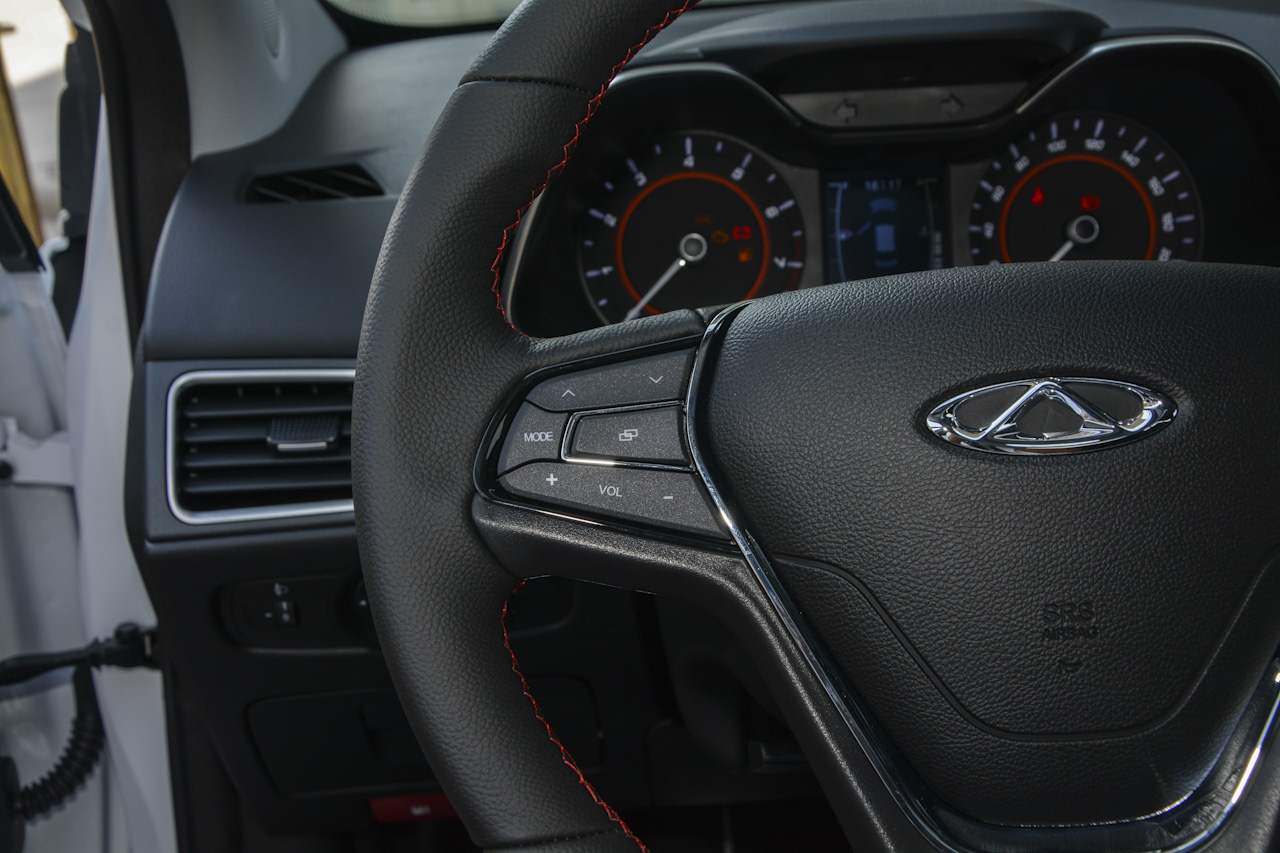 2018款艾瑞泽5 1.5L手动致敬青春版