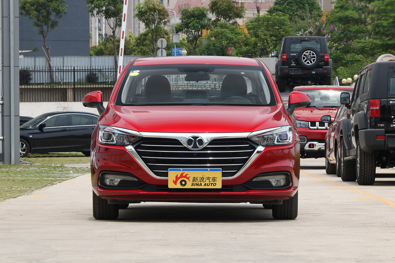 2018款北汽绅宝D50 1.5L CVT尊贵智驾版