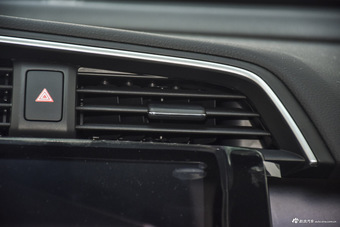 2016款思域1.5T自动220TURBO尊贵版