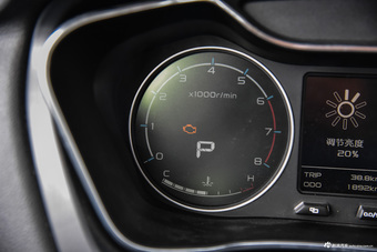 2016款远景SUV 1.3L自动旗舰型