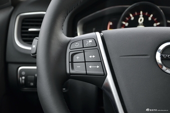 2018款沃尔沃S60L 2.0T自动T4智驭进取版