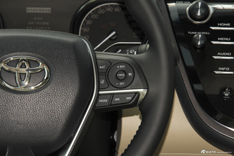 2018款凯美瑞2.5G自动豪华版