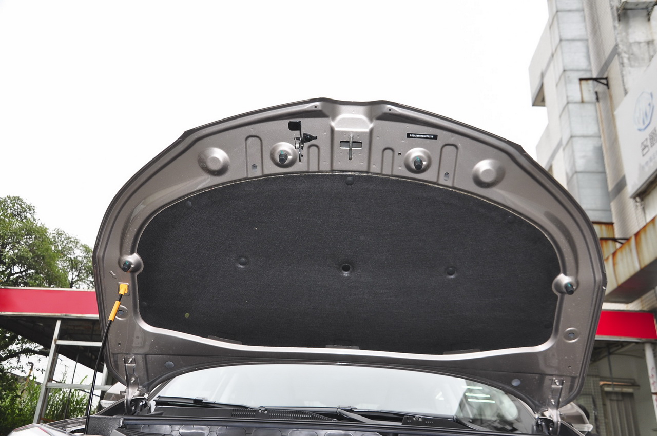 2016款锐腾 2.0T自动豪华版