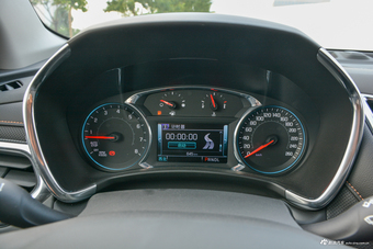 2018款探界者2.0T自动四驱捍界版550T