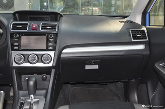 2016款斯巴鲁XV 2.0L自动进取版