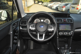 2016款森林人2.0L自动豪华导航版