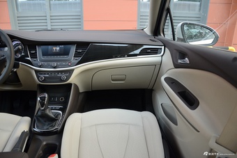 2017款威朗1.5L手动进取型