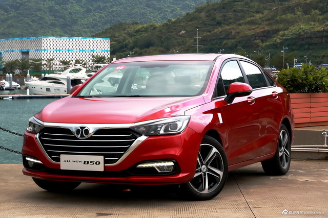 【幸福使者和北汽绅宝D50哪个好?】幸福使者