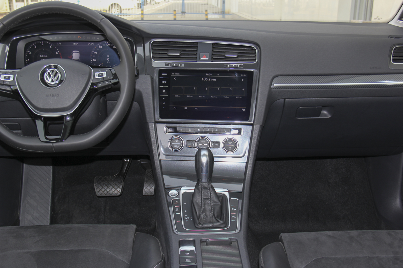 2018款高尔夫1.4T自动旗舰型280TSI