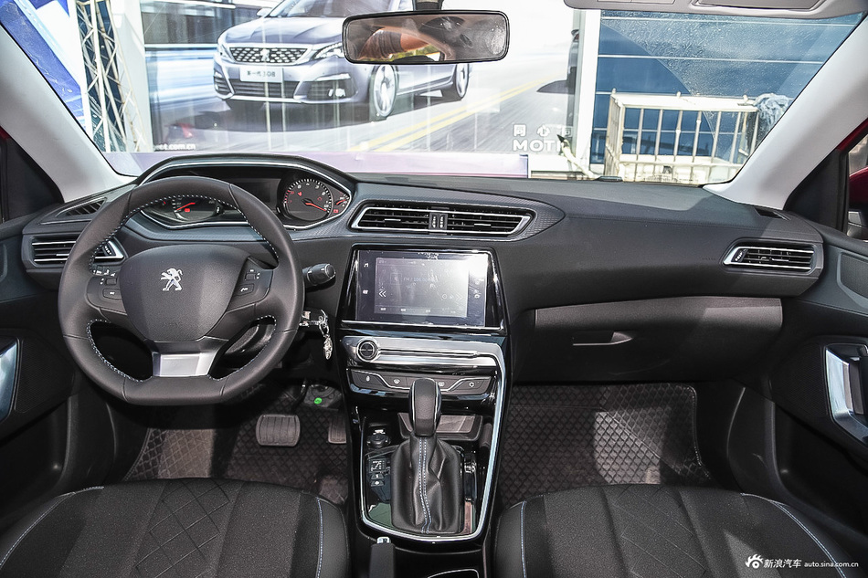 2016款标致308 1.2T自动豪华版