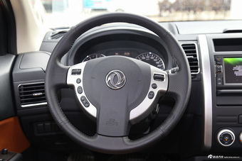 2016款风度MX6 2.0L自动两驱梦想版