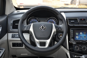 2016款风行S500 1.6L自动尊贵型