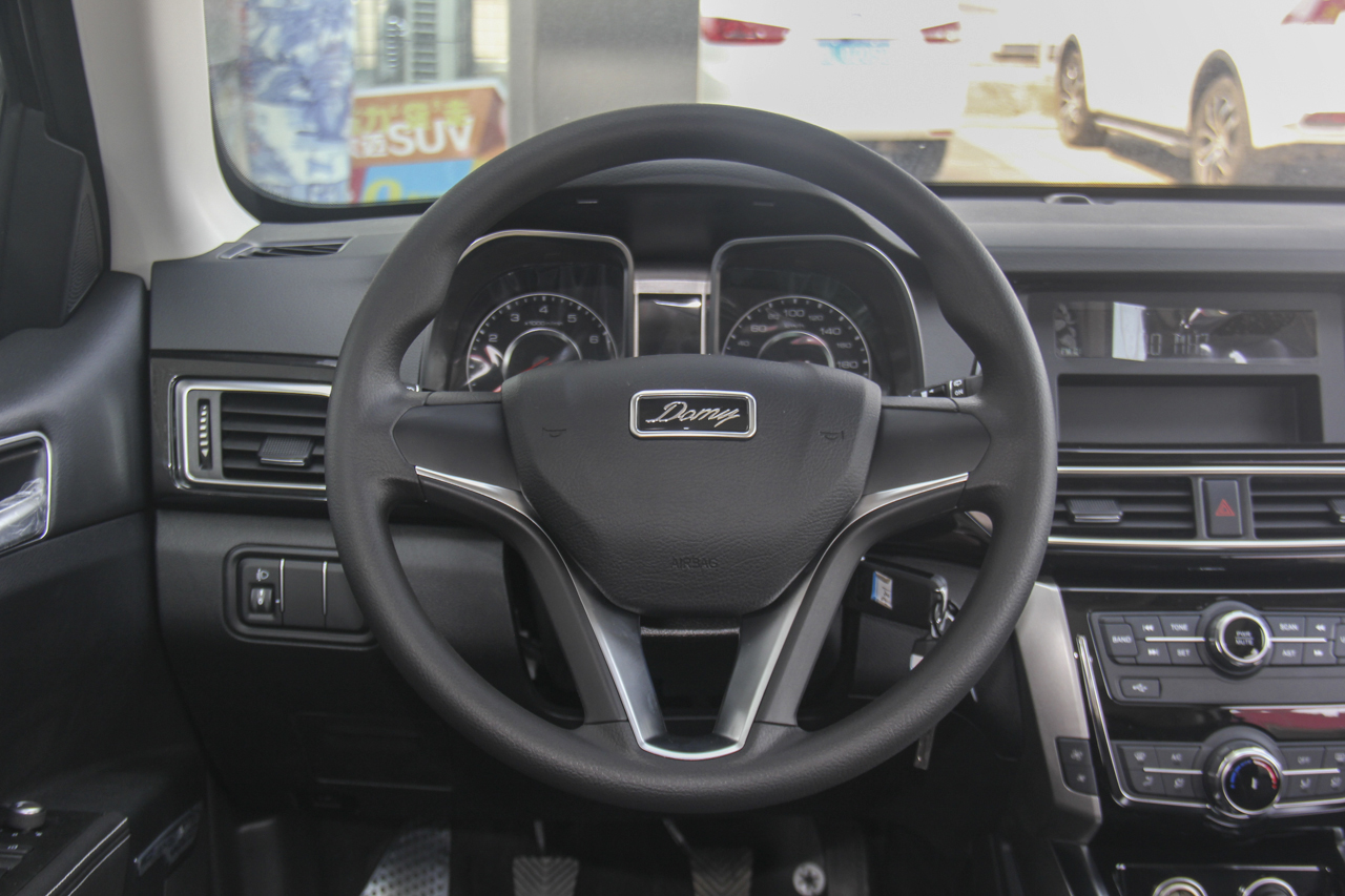 2017款大迈X5 1.6L手动精英型经典版