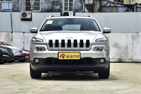 2016款自由光2.4L自动领先版 星光银