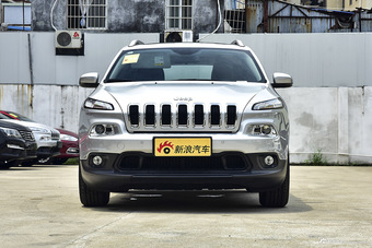 2016款自由光2.4L自动领先版 星光银