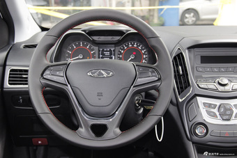 2016款艾瑞泽5 1.5L手动领潮版 俊逸白