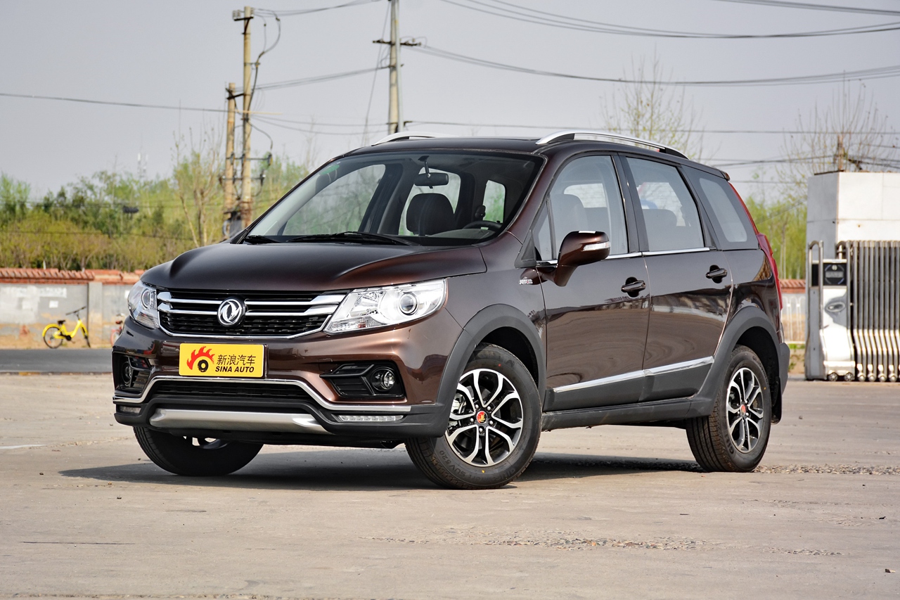 哪款配置更丰富 2017款景逸X3 PK 2017款中华V3