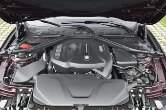 2018款宝马3系2.0T自动320Li xDrive 时尚型 
