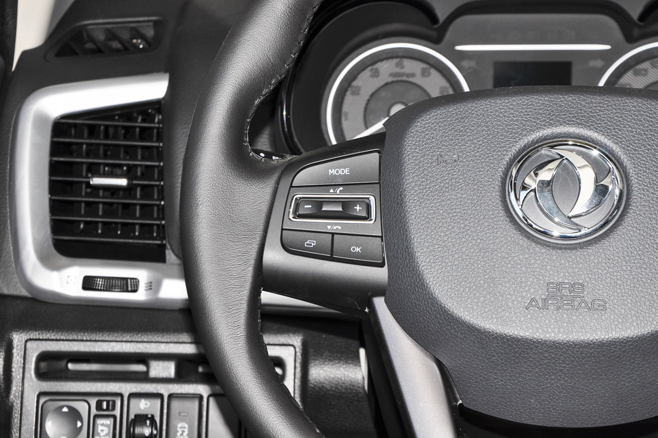 2016款东风风神AX7 2.3L自动智尊型