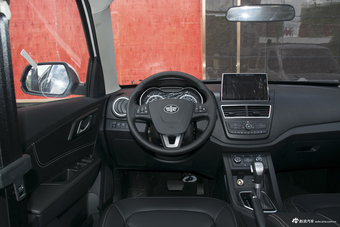 2018款奔腾X40网红版 1.6L自动豪华型