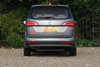 2017款宝骏730 1.5T手动豪华型7座