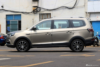 2018款风行SX6 1.6L自动豪华型