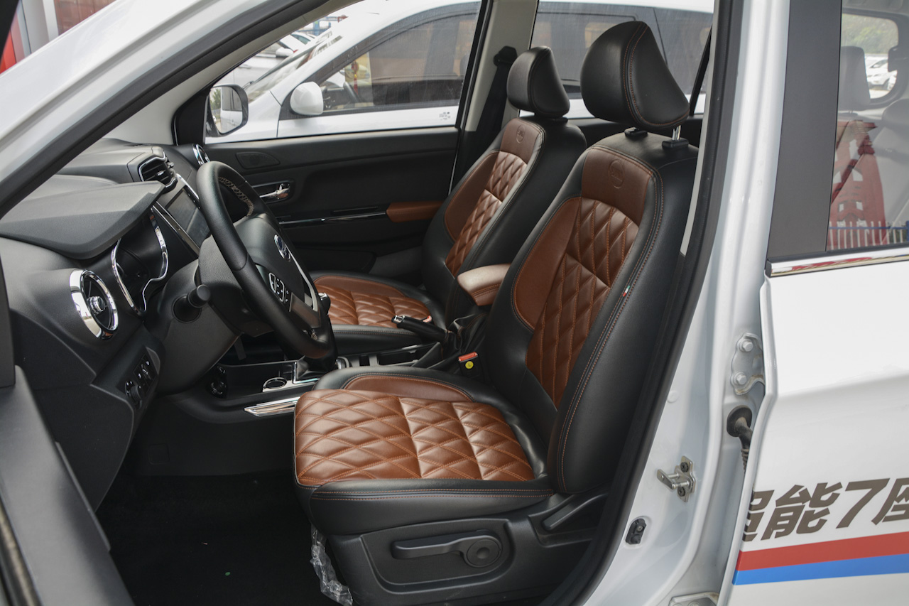 2017款斯威X3 1.5T手动时尚型