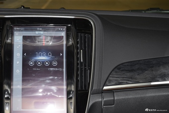 2017款比亚迪秦EV300尊享型