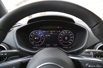 2017款奥迪TT Coupe 2.0T自动45TFSI quattro