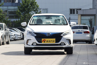 2016款比亚迪秦EV300尊荣型