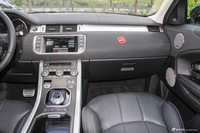 2016款揽胜极光2.0T自动SE智耀版 玉龙雪山白